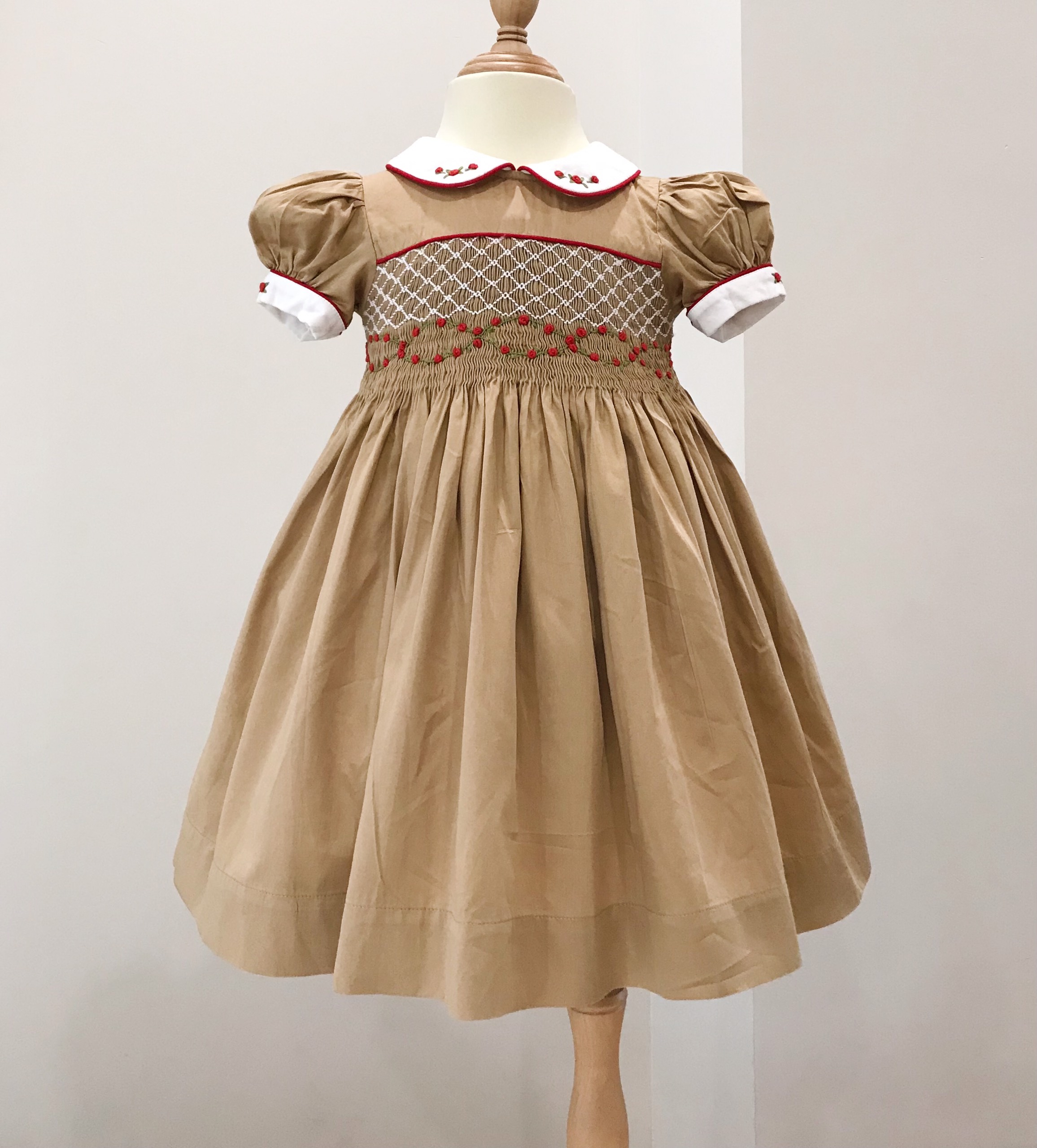 HANDMADE EMBROIDERY SMOCKED DRESS FOR CHILD GIRLS - Brown
